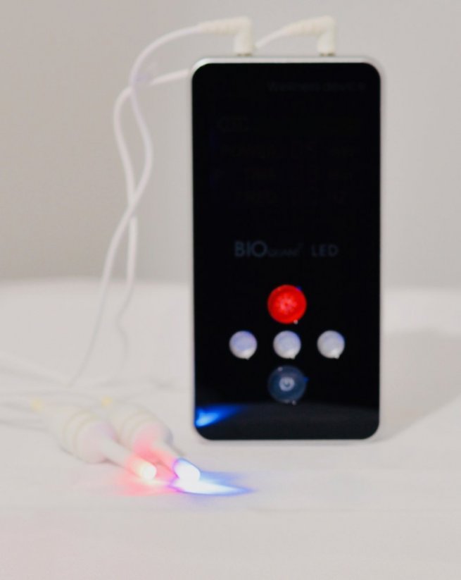 Bioquant LED s polarizáciou (1 červený a 1 modrý LED káblik )
