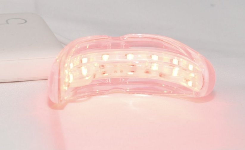 Kingray Fototerapeutický přístroj pro zdravé dásně a zuby