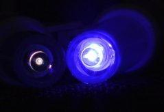 Přístroj na bázi modrého LED proti bakteriím a virům